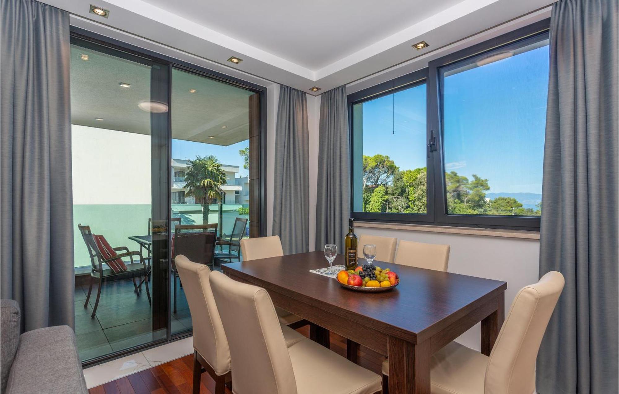 Stunning Apartment In Malinska With Kitchen المظهر الخارجي الصورة